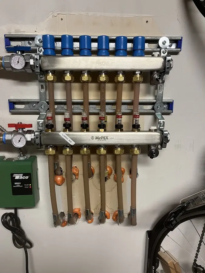 Plumber performing Leak Detection at a residential property in Val Verde